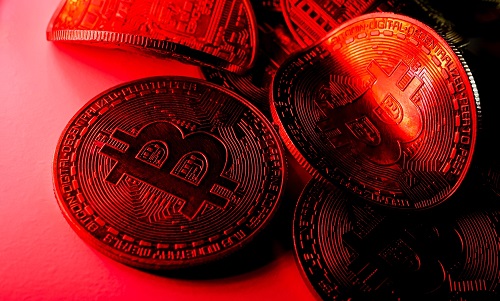 ۴۷ درصد از عرضه بیت کوین اکنون در وضعیت زیاندهی است