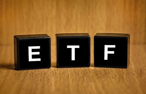 استراتژیست بلومبرگ: احتمال تایید ETF بیت کوین تا ماه اکتبر وجود دارد